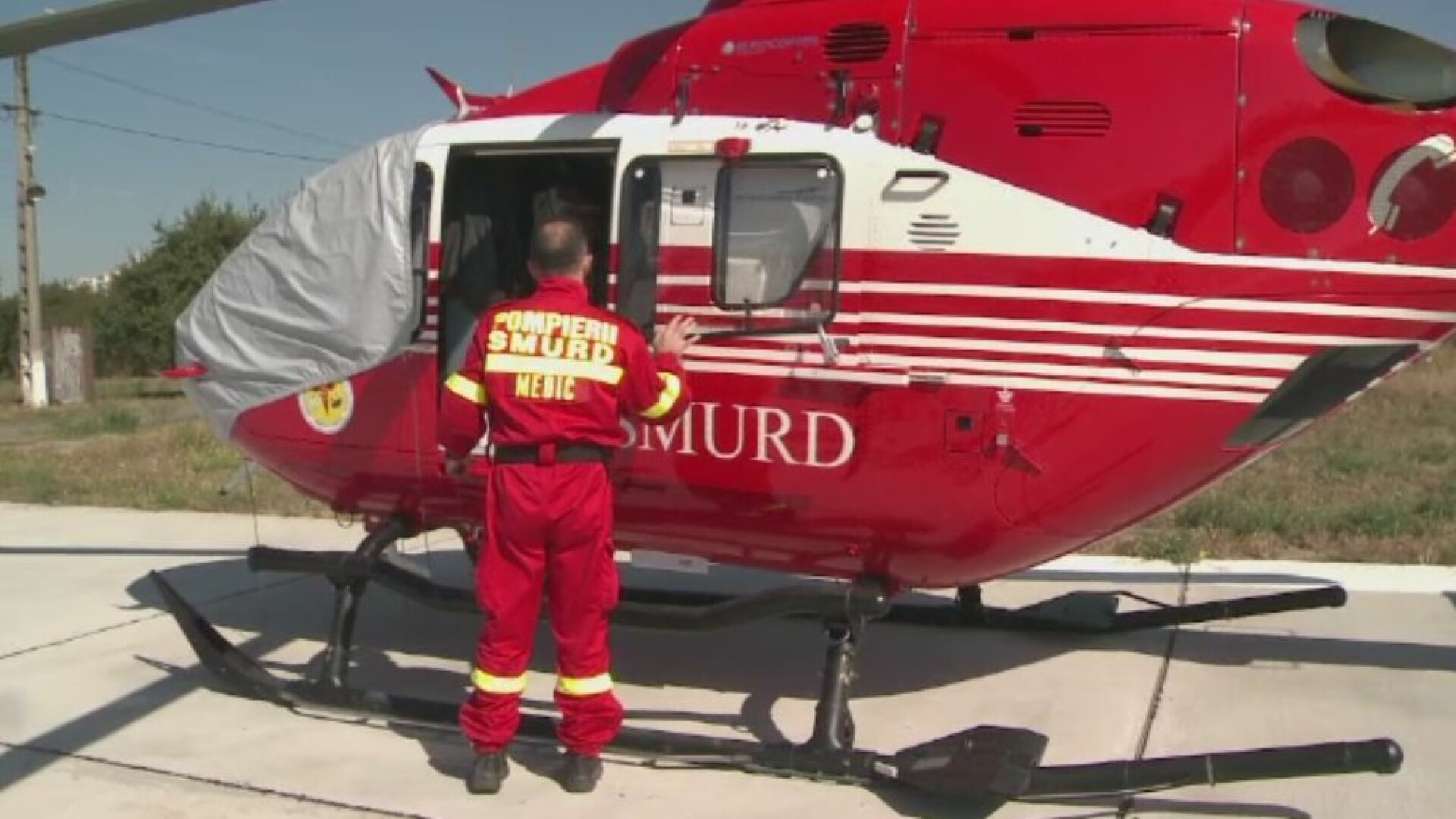 Un elicopter SMURD s-a PRABUSIT in Lacul Siutghiol. Raed Arafat: Medicul resuscitat a MURIT. Pilotul, adus la mal