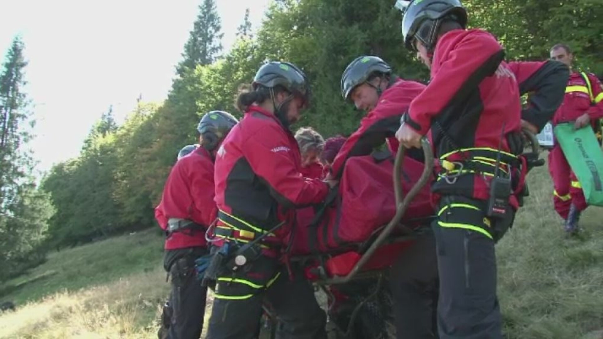 Exercitiu de amploare in Muntii Rodnei. In cat timp au ajuns salvatorii la presupusele victime. VIDEO