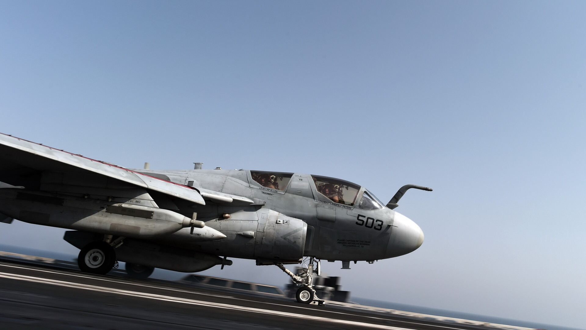 Aviatia irakiana a parasutat, din greseala, provizii intr-o zona controlata de gruparea terorista Statul Islamic