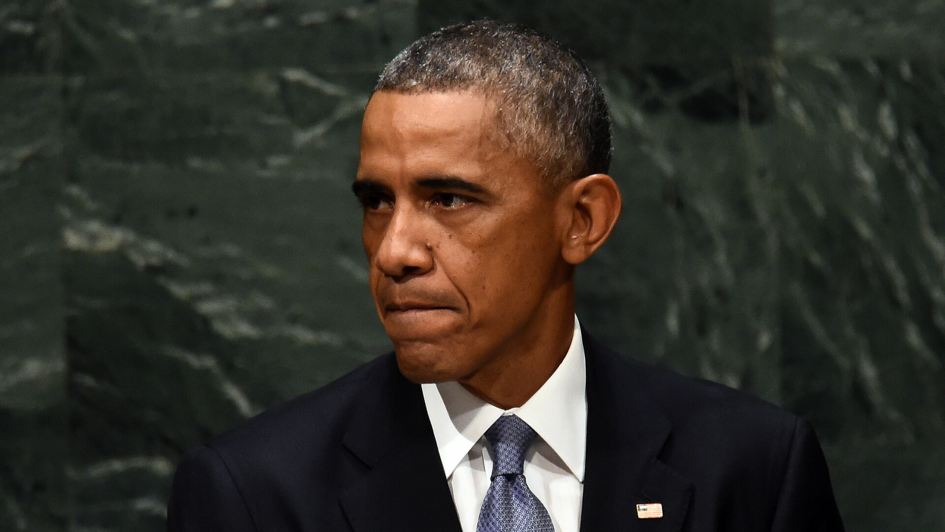 Inca un scandal cu Secret Service. Barack Obama s-a aflat intr-un lift cu un barbat inarmat cu un pistol, fara sa stie nimeni