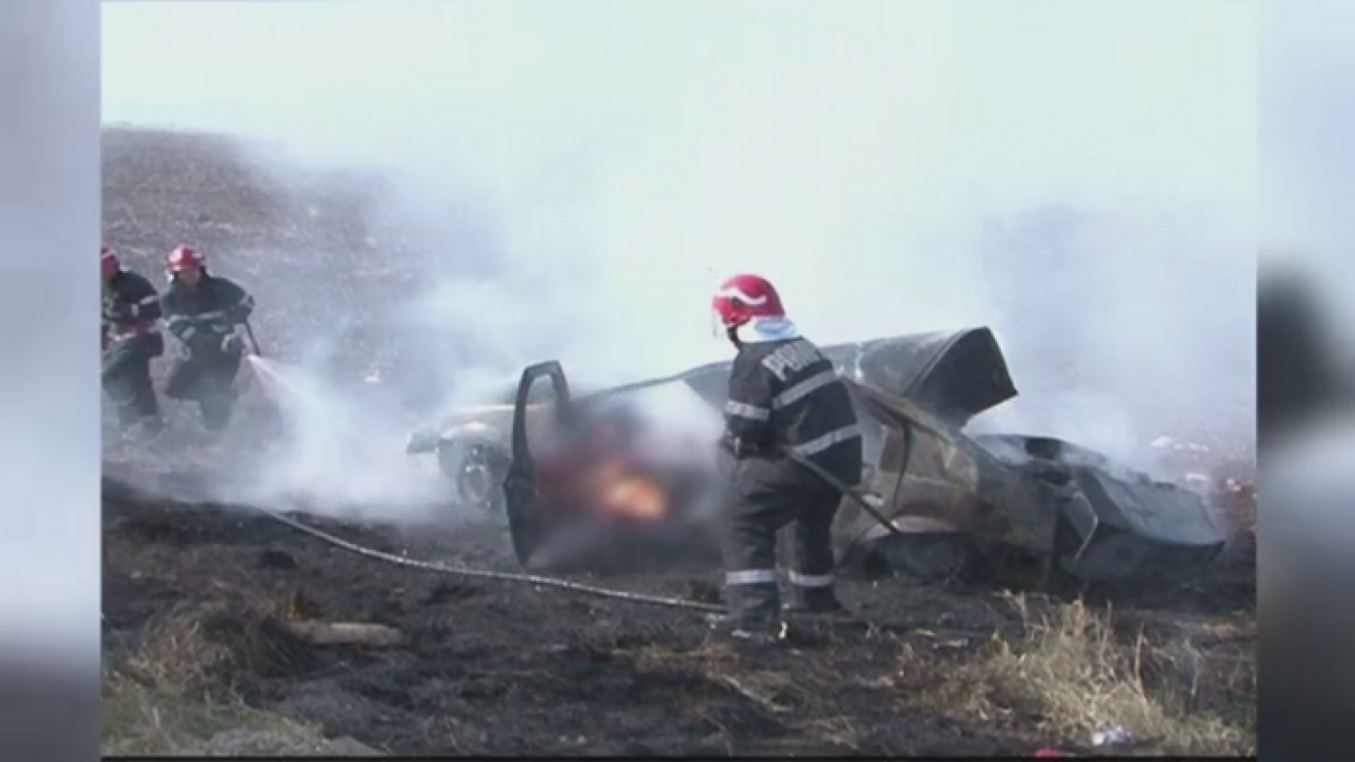 O femeie a ars de vie in masina. Martorii spun ca victima a urlat dupa ajutor, dar pompierii ar fi ajuns prea tarziu