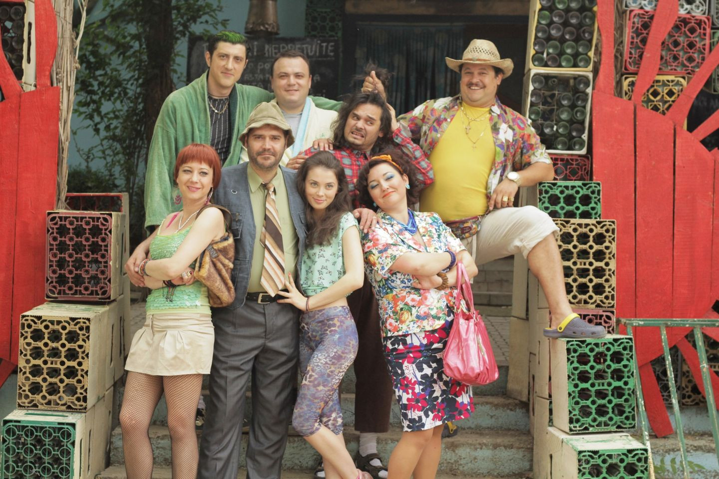 Un sezon incendiar din Las Fierbinti incepe AZI! Nu rata primele 2 episoade ale celui mai de succes serial romanesc