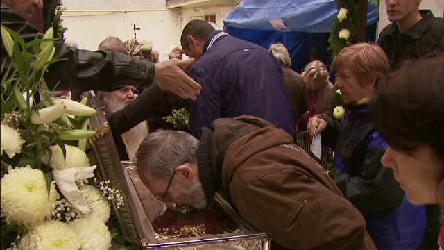 De ziua Sfantului Ciprian, mama lui Gigi Becali a mers la biserica: "Cand ai credinta mare, vrajile nu pot sa-ti faca nimic"