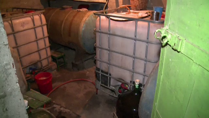 Un barbat a murit in timp ce se pregatea sa faca tuica. S-ar fi intoxicat cu gazele emanate de fructele aflate in fermentatie