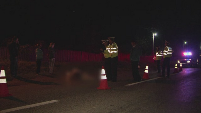 A murit in timp ce se intorcea noaptea de la carciuma. Soferul care l-a lovit a fugit de la locul accidentului