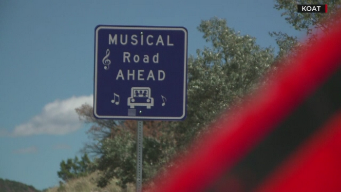 Celebra sosea americana Route 66 "canta" la indemnul soferilor. Secretul sta in pedalele de frana si accelerate