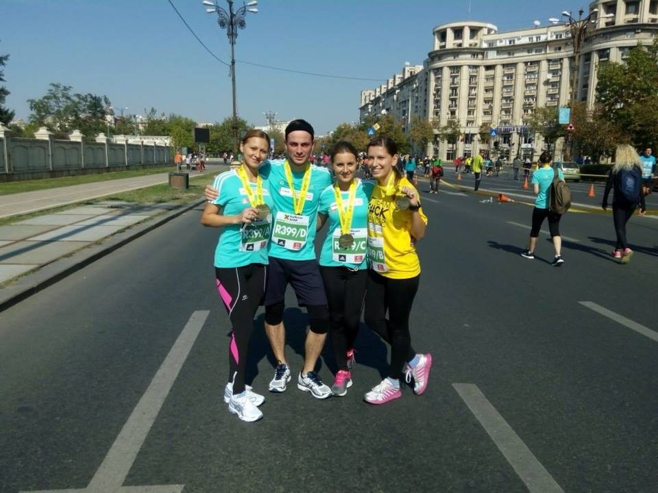 Amalia Enache, o echipa a Stirilor ProTv, Adrian Hadean si FOA au alergat pentru o cauza nobila la Maratonul International