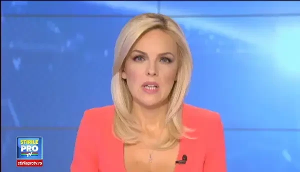 Femeia gasita arsa si mancata de caini, in Braila, a fost inmormantata. Rudele sunt convinse ca a fost crima