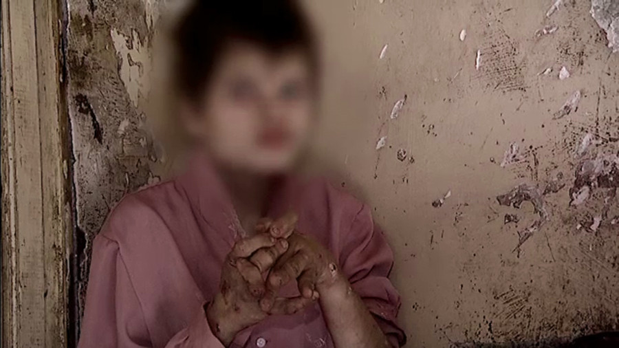 Casa groazei din Braila. Uitati de autoritati, 9 tineri si 3 batrani cu boli grave traiesc in conditii de neimaginat