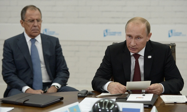 Presa: Vladimir Putin a interzis manifestatiile nocturne in Rusia. Moscova are o noua strategie de aparare civila