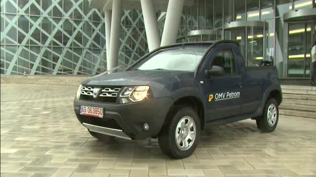 Noua versiune Pick-Up a Dusterului, lansata la uzina care nu o fabrica de fapt. Ce rol are o firma independenta in productie
