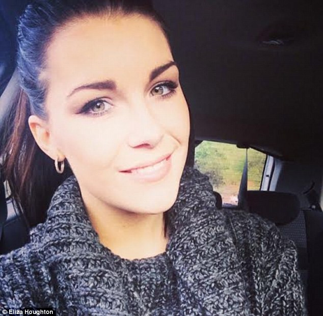 Biletul pe care l-a gasit pe parbriz de la soferul care i-a tamponat masina. "Cine face una ca asta? E un ticalos"