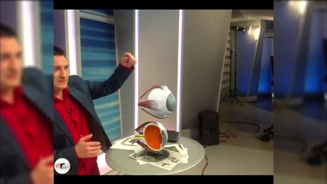 Sambata, ora 10:30, la iLikeIT: Inventia extraordinara a unor romani: cum poti distorsiona realitatea cu o coala si o tableta