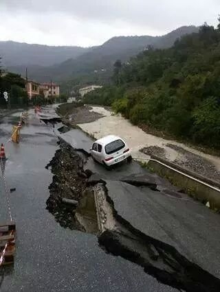 Inundatii in Genova