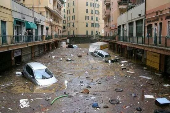 Inundatii in Genova
