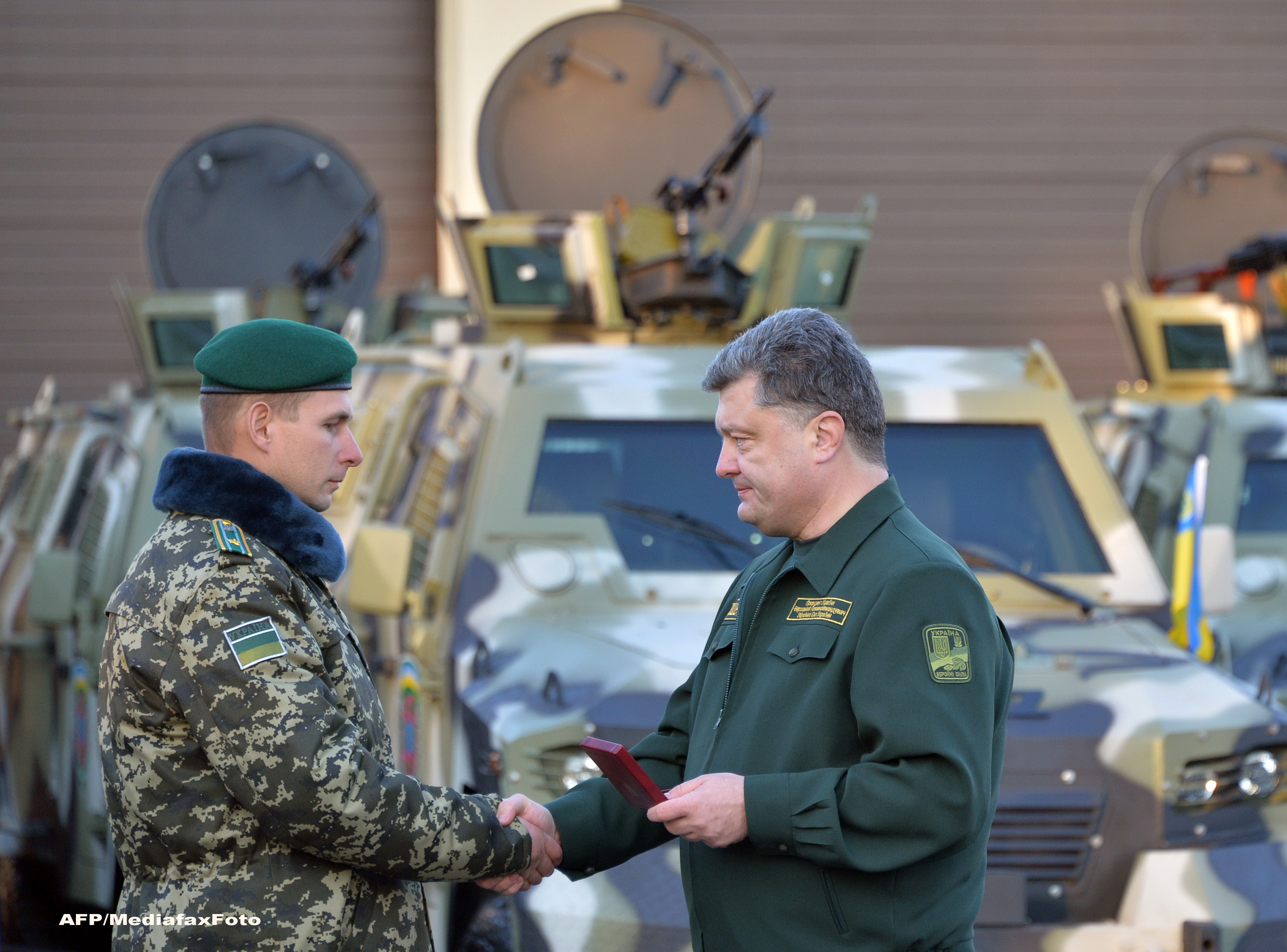 Criza in Ucraina. Presedintele Petro Porosenko l-a destitut pe ministrul Apararii Valeri Gheletei pentru "lipsa de actiune"