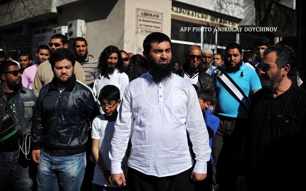 Statul Islamic are celule ACTIVE pe teritoriul Bulgariei, spune un fost ambasador. Cati musulmani traiesc in tara vecina