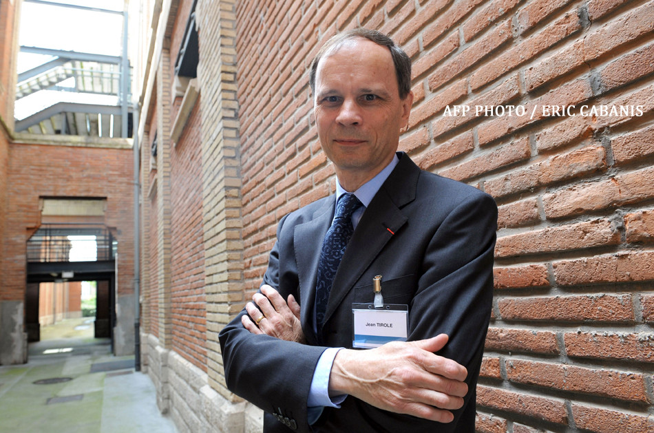 Francezul Jean Tirole a fost distins cu premiul Nobel pentru economie. Cum au schimbat studiile sale politicile oficiale