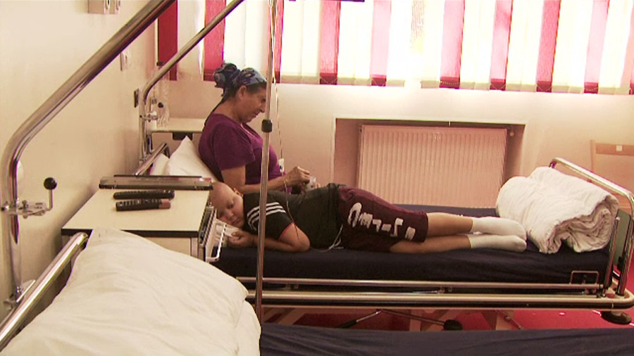 Copiii din Romania care isi petrec toata viata in spitale. "Vreau sa uit, nu vreau sa spun nimanui"