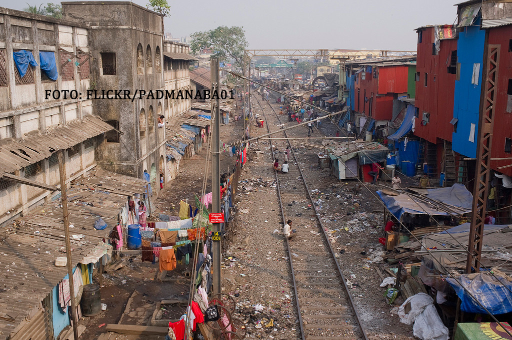 Tara care arata ca Ferentariul "la puterea un milion". Aventurile unui profesor din Alba intr-un oras mare cat Romania