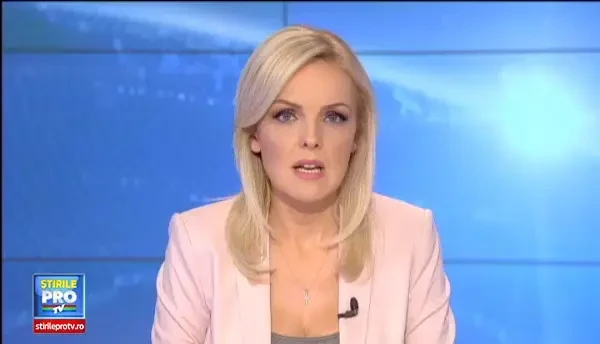 Batrana din Craiova, infometata si tinuta incuiata intr-un tarc. Doi trecatori i-au auzit strigatele si au alertat politia