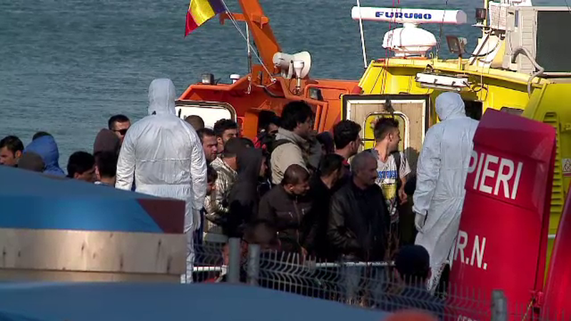 Cei 88 de refugiati arabi salvati din apele Marii Negre au fost investigati de medici. Niciunul nu este bolnav de Ebola