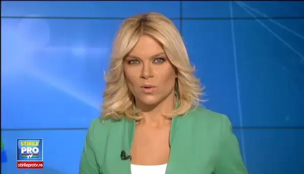 Rolls Royce de colectie aruncat in aer. Fotograful care a planuit totul spune ca e