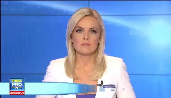 A vrut sa coboare din microbuz, in timp ce masina era in mers. Camerele de supraveghere au surprins intregul incident