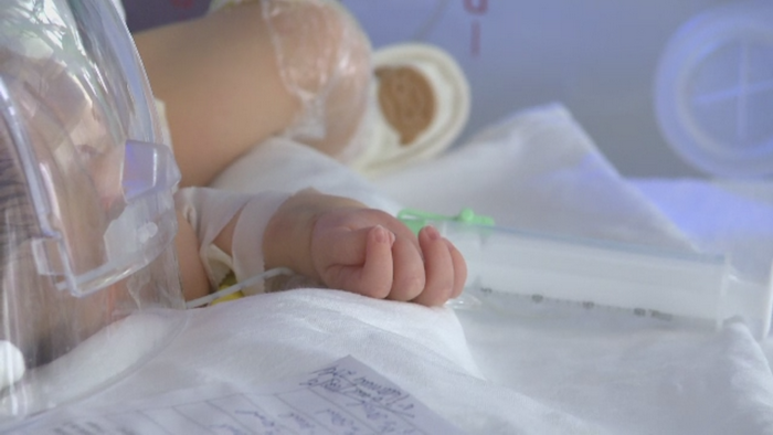 10% din copiii romanilor se nasc prematur. Evolutia lor trebuie monitorizata cel putin pana implinesc doi ani