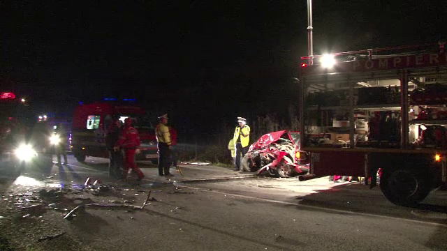 A izbit in plin un microbuz incarcat cu cartofi. Medicii nu au mai putut face nimic pentru un sofer din Bistrita