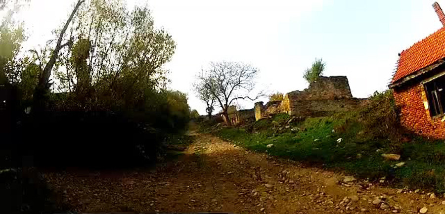 Satul fantoma din Banat. Ultimul localnic s-a stins in secolul trecut, insa biserica are acoperis nou