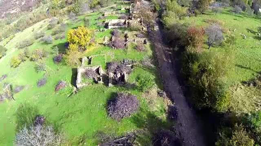 satul parasit Lindenfeld