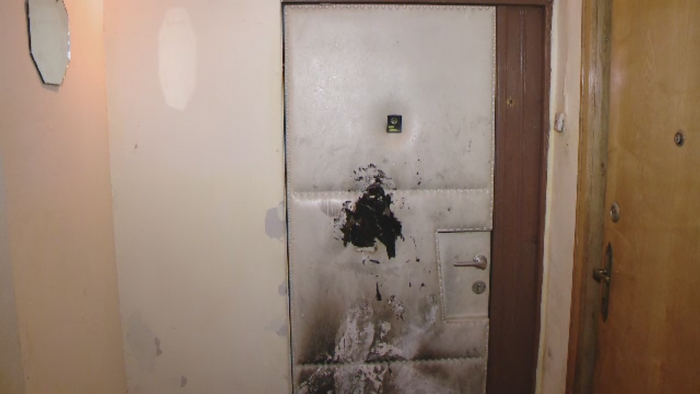 Un barbat din Timisoara s-a incendiat in fata apartamentului fostei iubite. MARTURIA vecinilor care l-au salvat