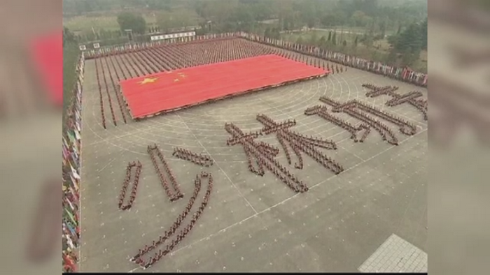 Festivalul Artelor Martiale din China a debutat cu o ceremonie demna de vremurile lui Mao. Ce s-a intamplat in orasul Jengju