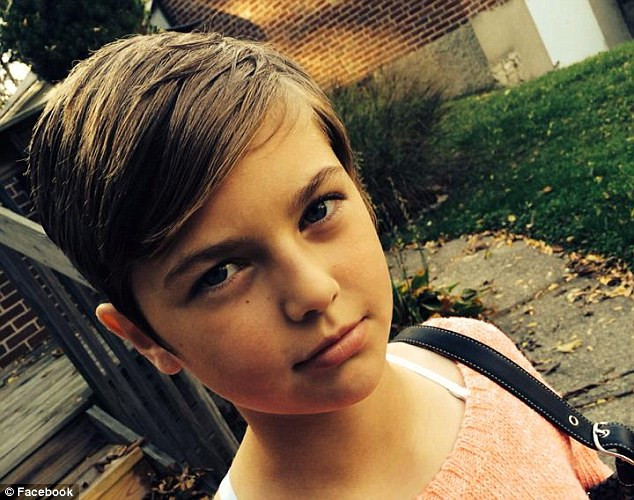 A abandonat scoala dupa ce s-a tuns si si-a donat parul bolnavilor de cancer. Cum au reactionat colegii fetitei