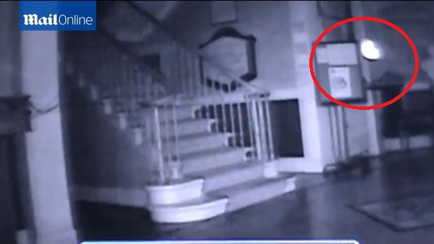 Sustin ca au filmat fantoma unui fost primar intr-un institut medical din Marea Britanie. Ce se vede pe inregistrari. VIDEO