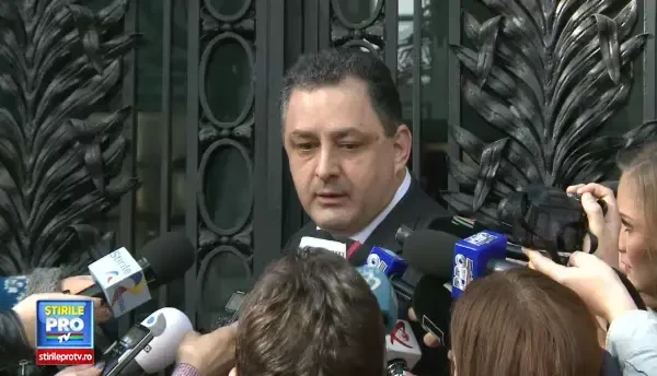 Nu l-am injurat pe Ponta, am zis fir-ati ai dracu' voi astia doi. Ce spune Vanghelie despre inregistrarea din tabloide