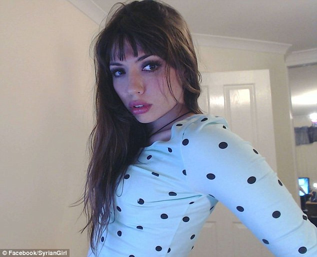 Controversele declansate de o sirianca celebra pe internet si comparata cu Kim Kardashian. "E datoria mea sa spun adevarul"