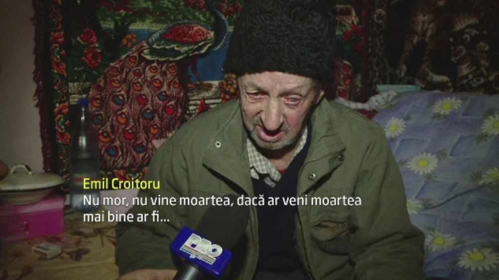 Are labele picioarelor retezate, este orb si surd, insa statul ii refuza pensia de handicap. Drama unui batran din Iasi