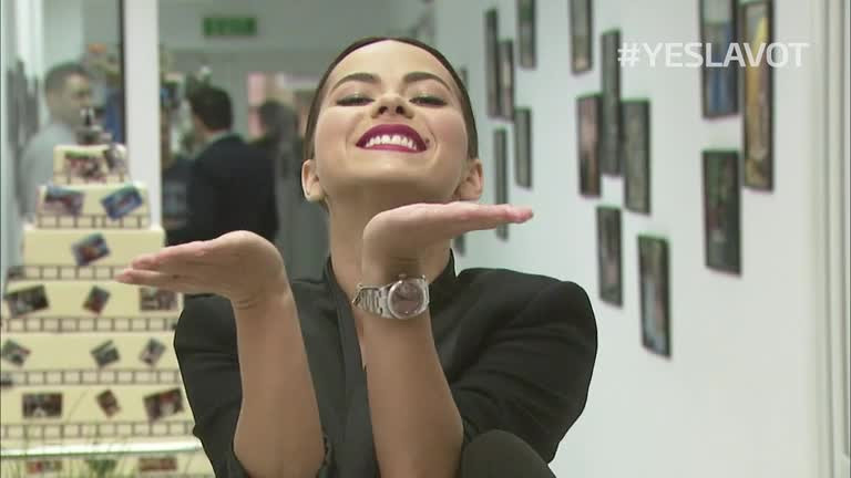 Singurul roman care are de 10 ori mai multi fani pe Facebook ca toti candidatii la un loc spune YESLAVOT. Vezi mesajul Innei