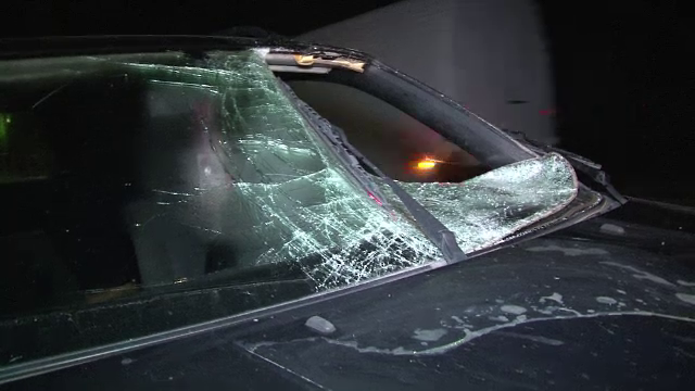 O fetita de 4 ani si nasul ei, in stare grava la spital dupa ce un sofer beat a incercat sa faca o depasire neregulamentara