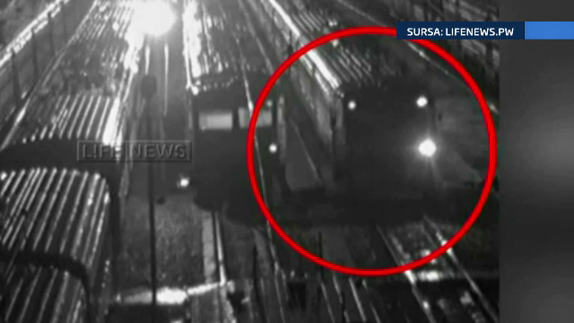 Un barbat necunoscut a furat un TREN in apropierea Moscovei. La scurt timp a lovit o alta garnitura