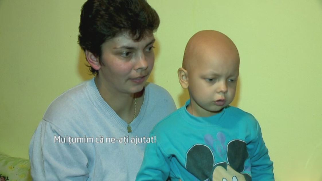 Craciunul a venit mai devreme pentru baiatul de 5 ani din Constanta cu tumoare pe creier. Zeci de oameni i-au sarit in ajutor