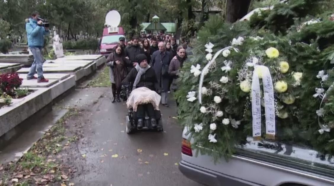 Tatal lui Mihai Nesu a fost inmormantat la Oradea. Mircea Nesu suferea de depresie, dupa moartea sotiei