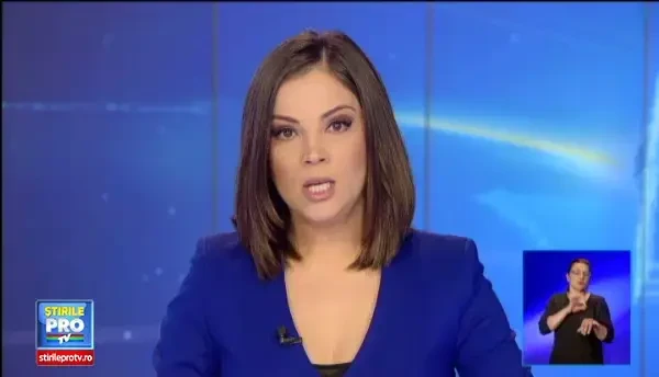 Alerta la o scoala din Dambovita. Un urs s-a prins intr-un gard aflat la 200 de metri de unitate