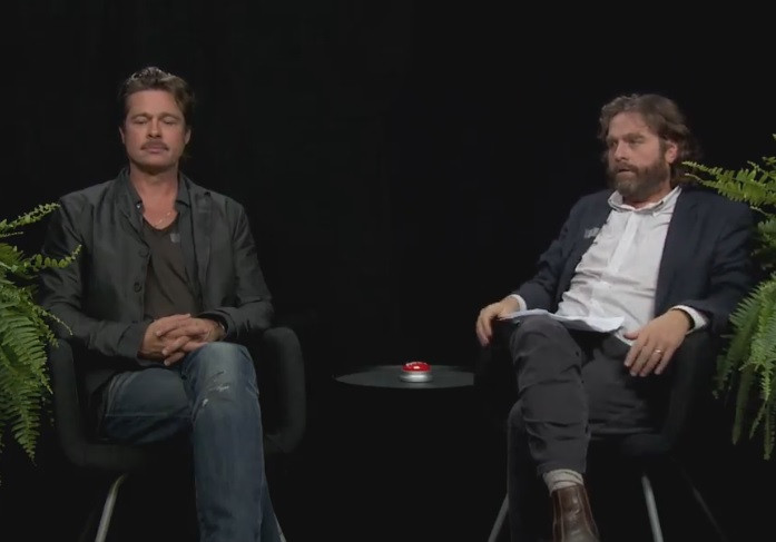 Interviu bizar, intr-o emisiune de satira. Insultat, Brad Pitt a scuipat o guma de mestecat spre Zach Galifianakis. VIDEO