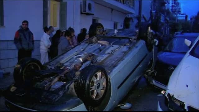 Imagini incredibile din Grecia. Ploile torentiale au produs suvoaie puternice pe strazile din Atena