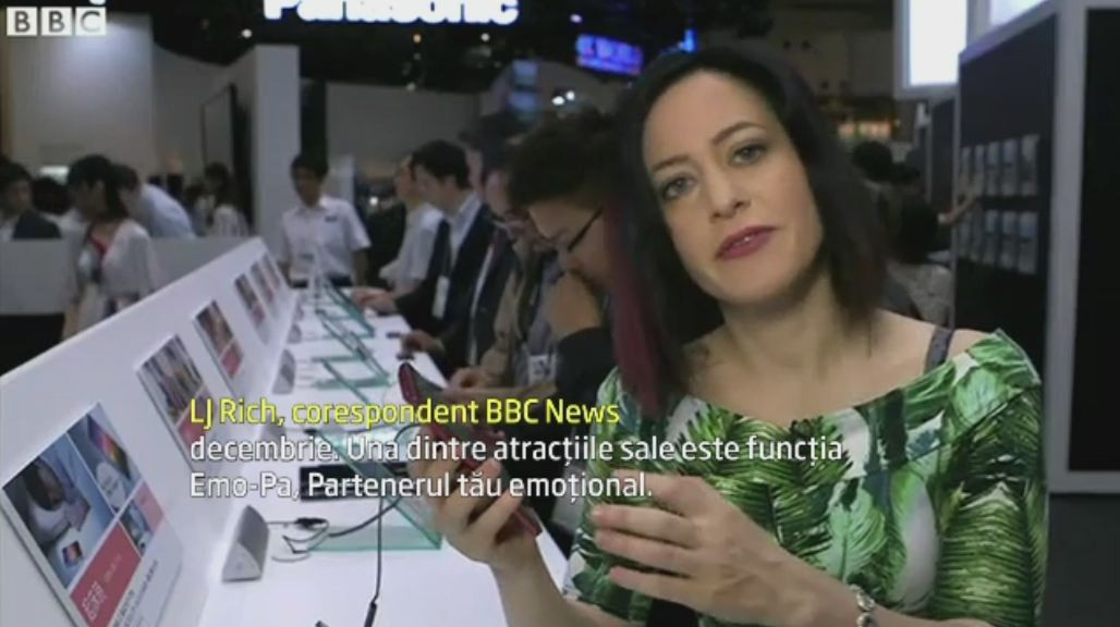 Cum arata telefonul mobil care vorbeste cu utilizatorul. Poti purta conversatii cu el si spune "Au!" daca-l trantesti pe masa