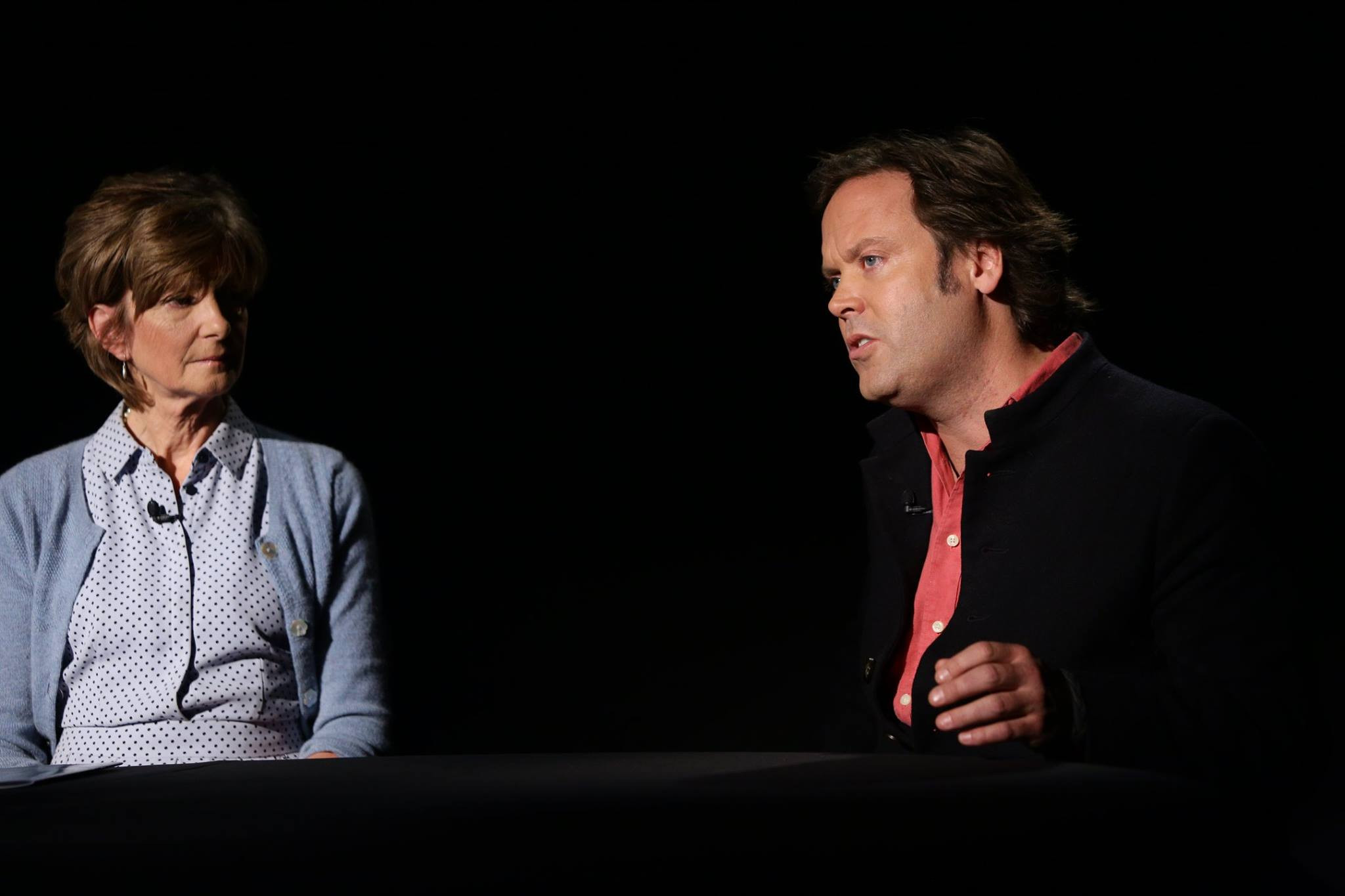 Interviu cu doi britanici care fac Romania faimoasa in intreaga lume: "M-am indragostit de peisaje, de natura, de sate"