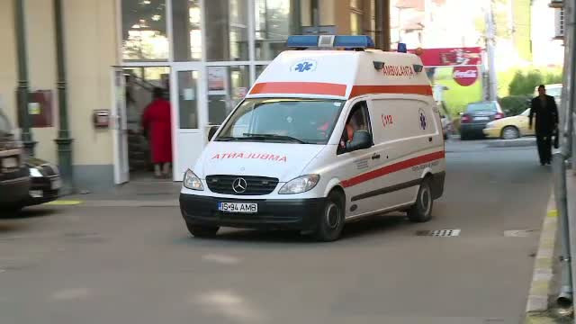 O tanara insarcinata a intrat pe contrasens in Timis si a ranit grav cinci persoane, intre care doi copii